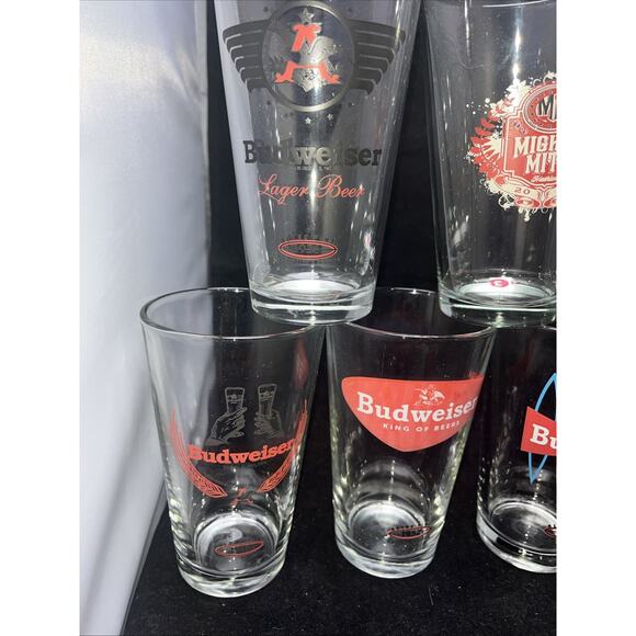 11 Budweiser Retro Pint Glasses Series - 1936 1947 1948 1955 1961 1952 1963 - Picture 2 of 12
